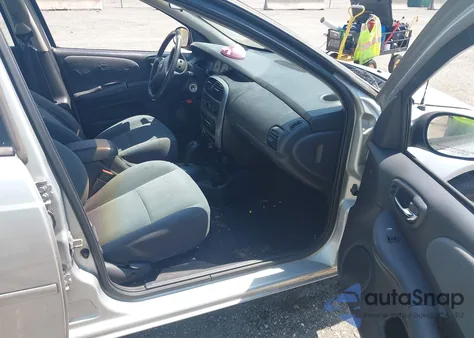 2000 Dodge Neon Highline z USA, uszkodzony, nr VIN 1B3ES46CXYD648847